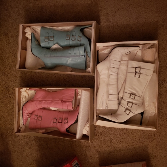 Boots - Picture 1 of 4